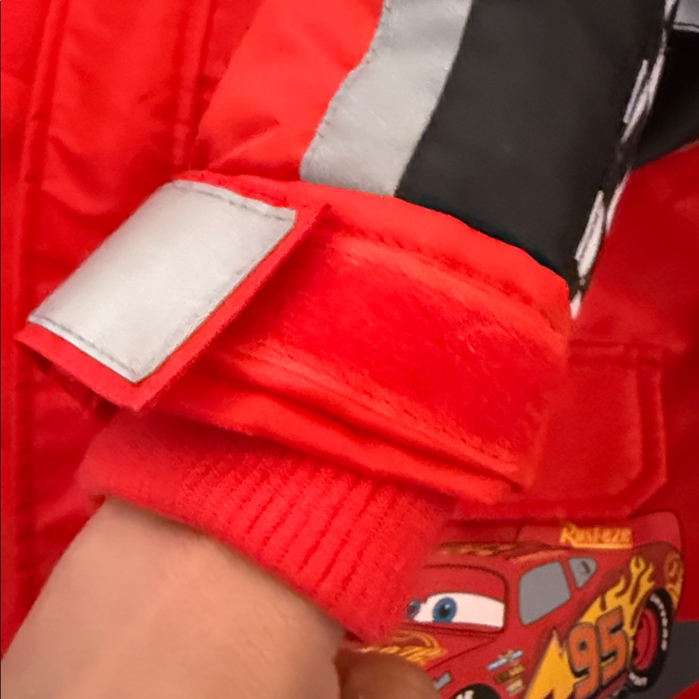 Disney Pixar Lightning McQueen hooded puffer jacket Size 5/6 - Picture 8 of 10